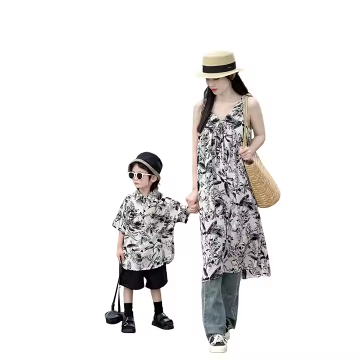 Mom Pinafore Skirt Son Shirt 2 Pcs Set Design Family Clothing Set Custom Style for Summer Style