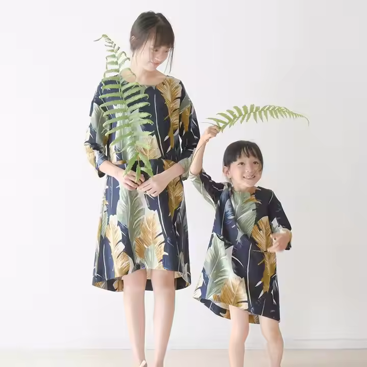 ODM Casual Youth Dresses for Girls Breathable Embroidered Clothing Sets O-Neck Collars Satin Fabric Size for Autumn Children